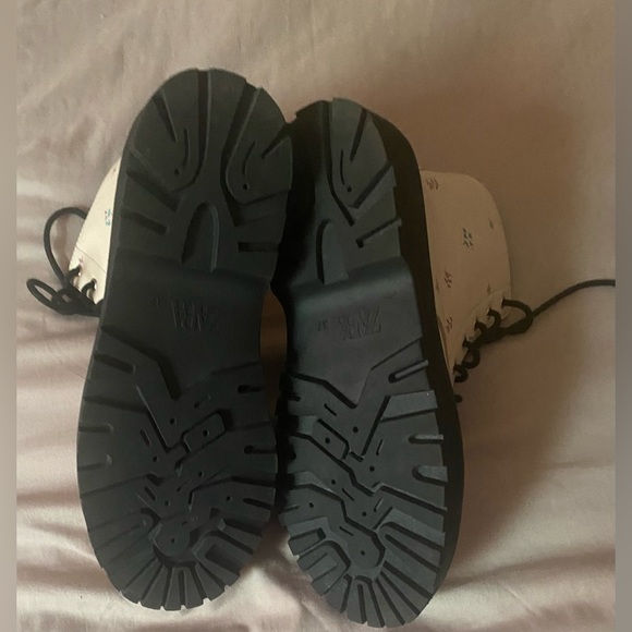 Zara combat Boots - Picture 3 of 3